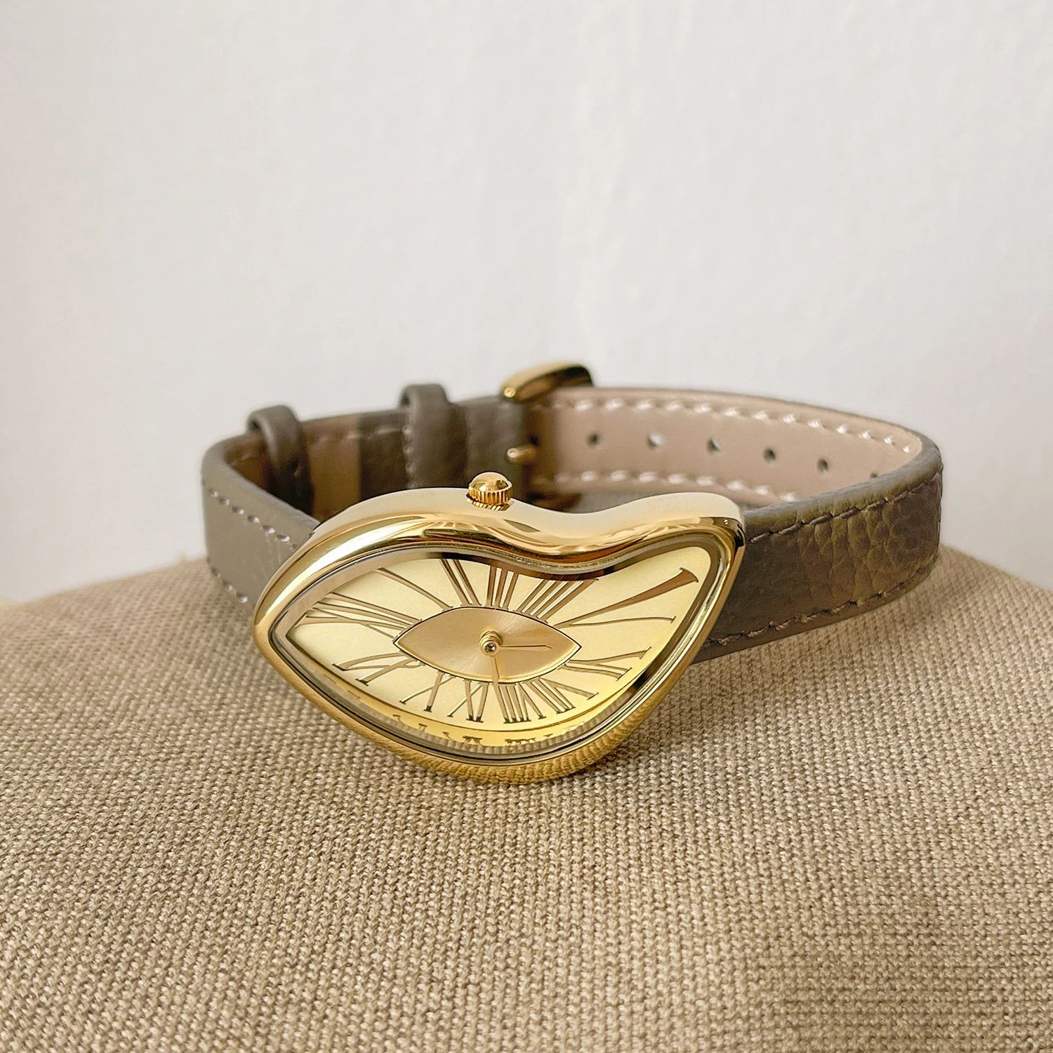High end Retro Creative Watch  - High Jewelry Watches ulasan dan harga